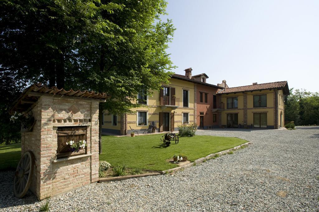 ברה Agriturismo Cascina Monchiero מראה חיצוני תמונה