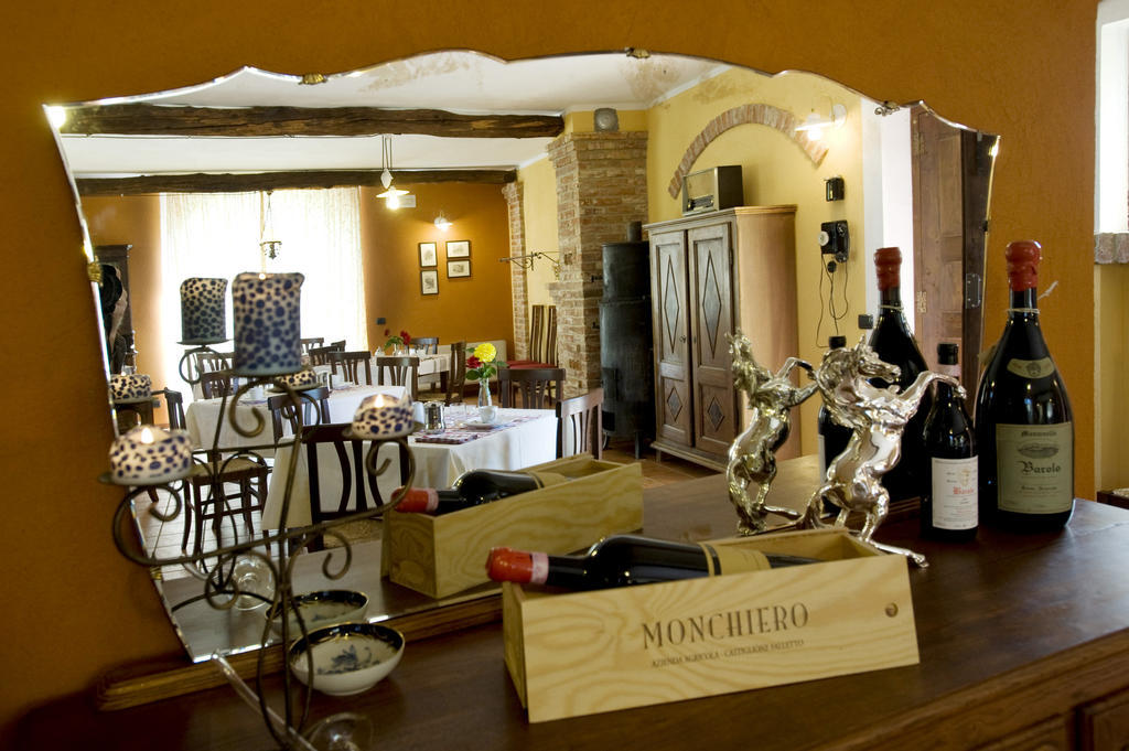 ברה Agriturismo Cascina Monchiero מראה חיצוני תמונה
