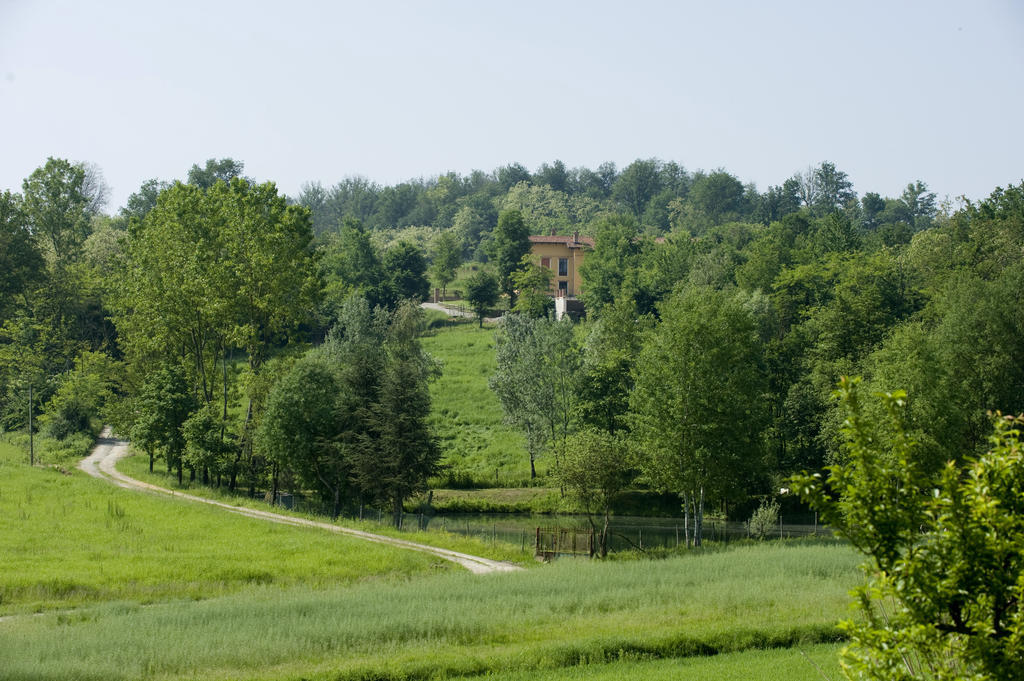 ברה Agriturismo Cascina Monchiero מראה חיצוני תמונה
