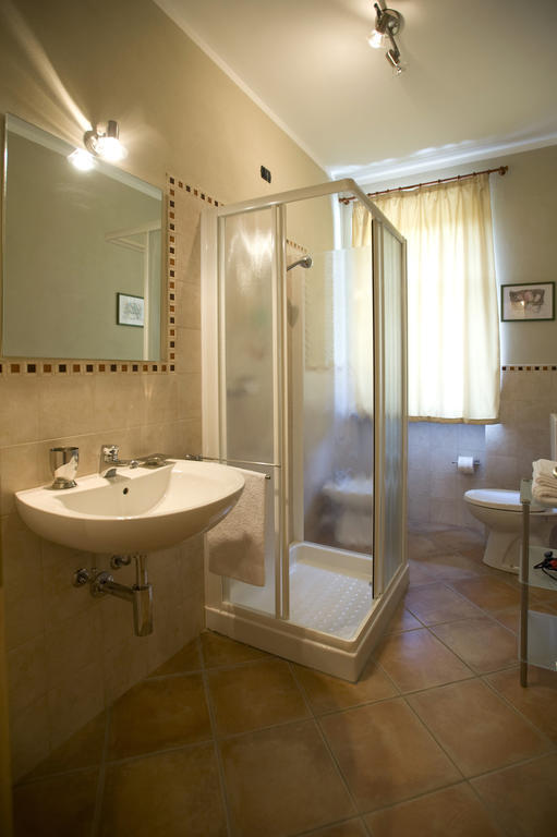 ברה Agriturismo Cascina Monchiero חדר תמונה