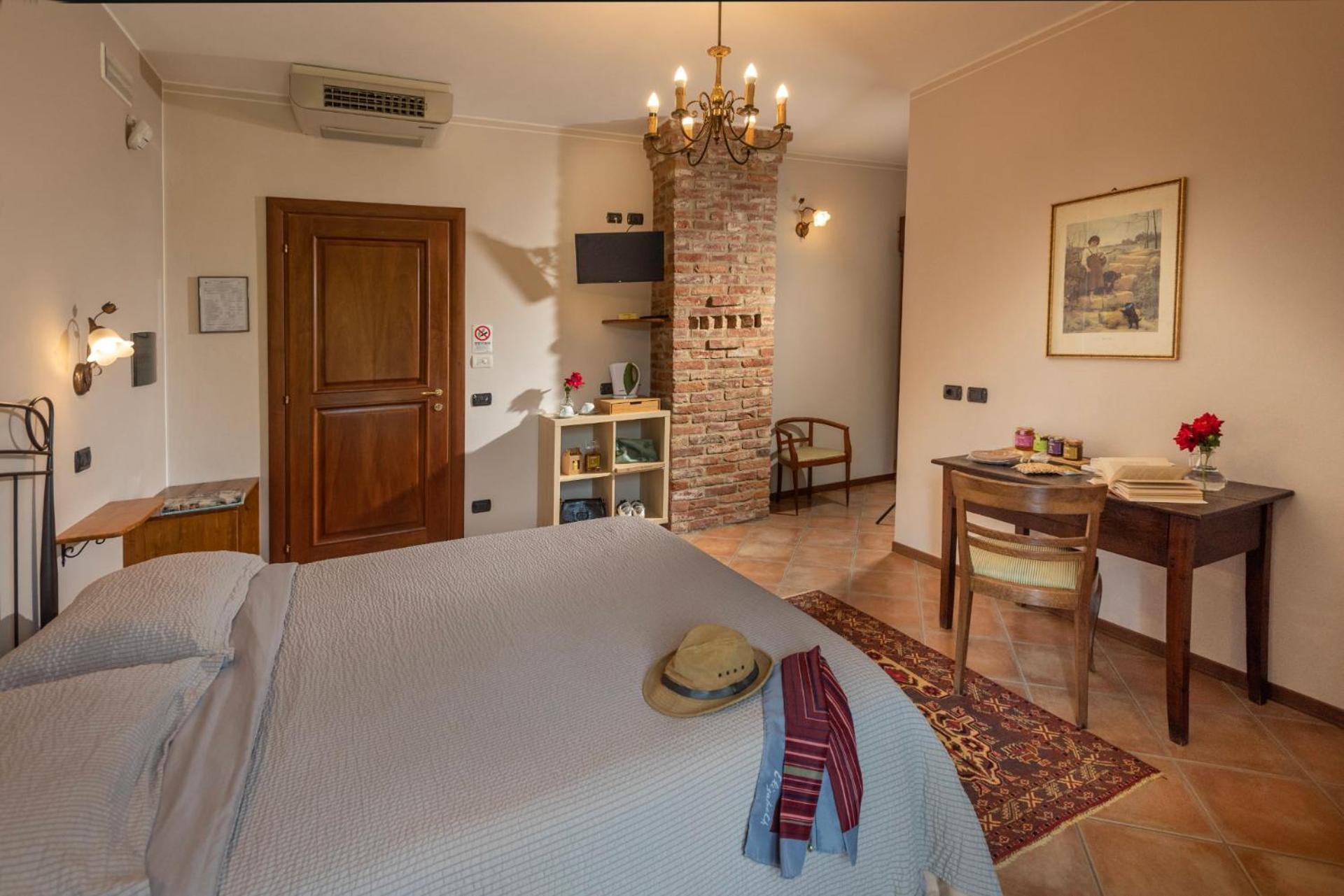 ברה Agriturismo Cascina Monchiero מראה חיצוני תמונה
