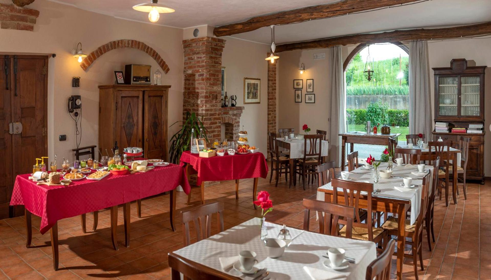 ברה Agriturismo Cascina Monchiero מראה חיצוני תמונה
