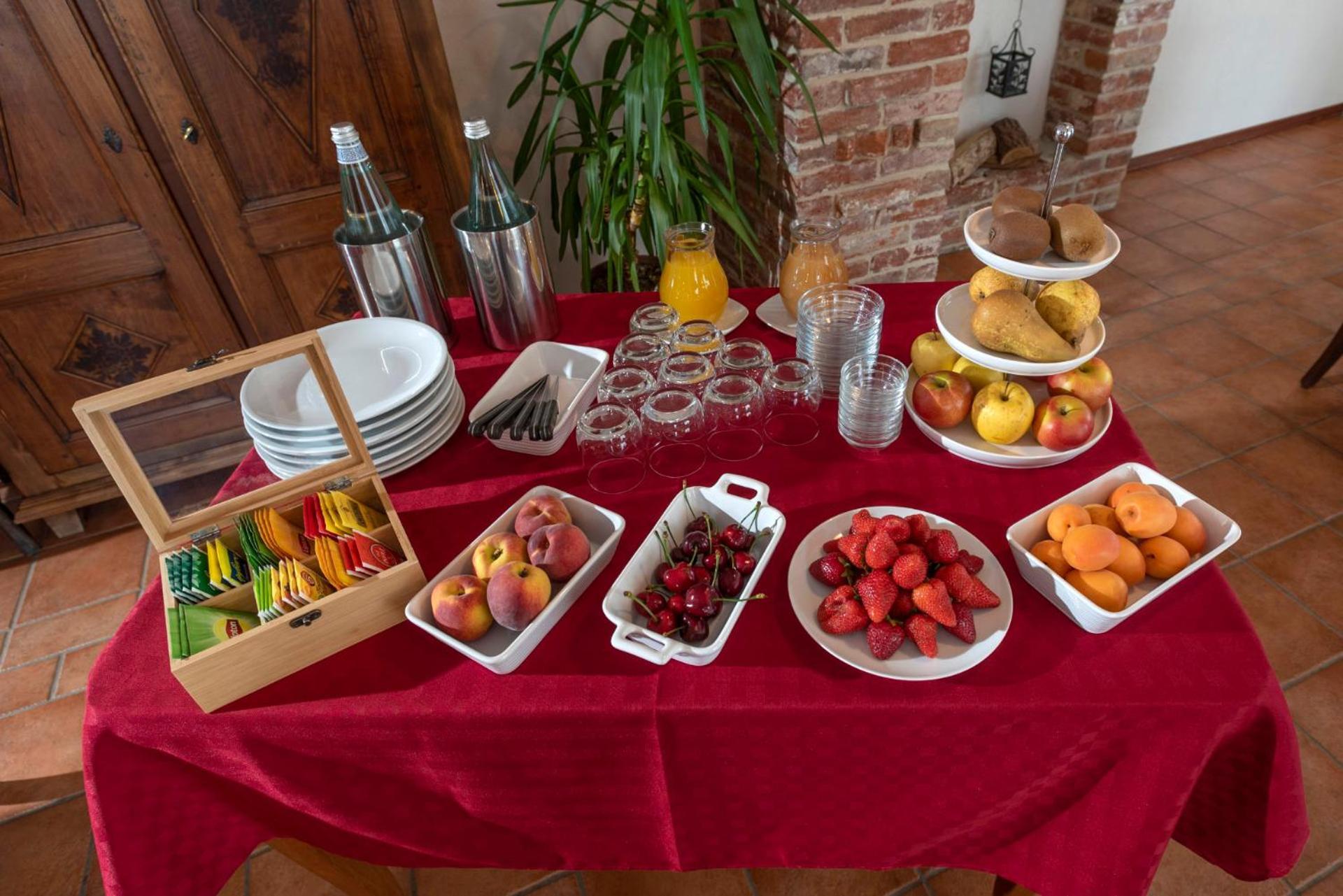 ברה Agriturismo Cascina Monchiero מראה חיצוני תמונה